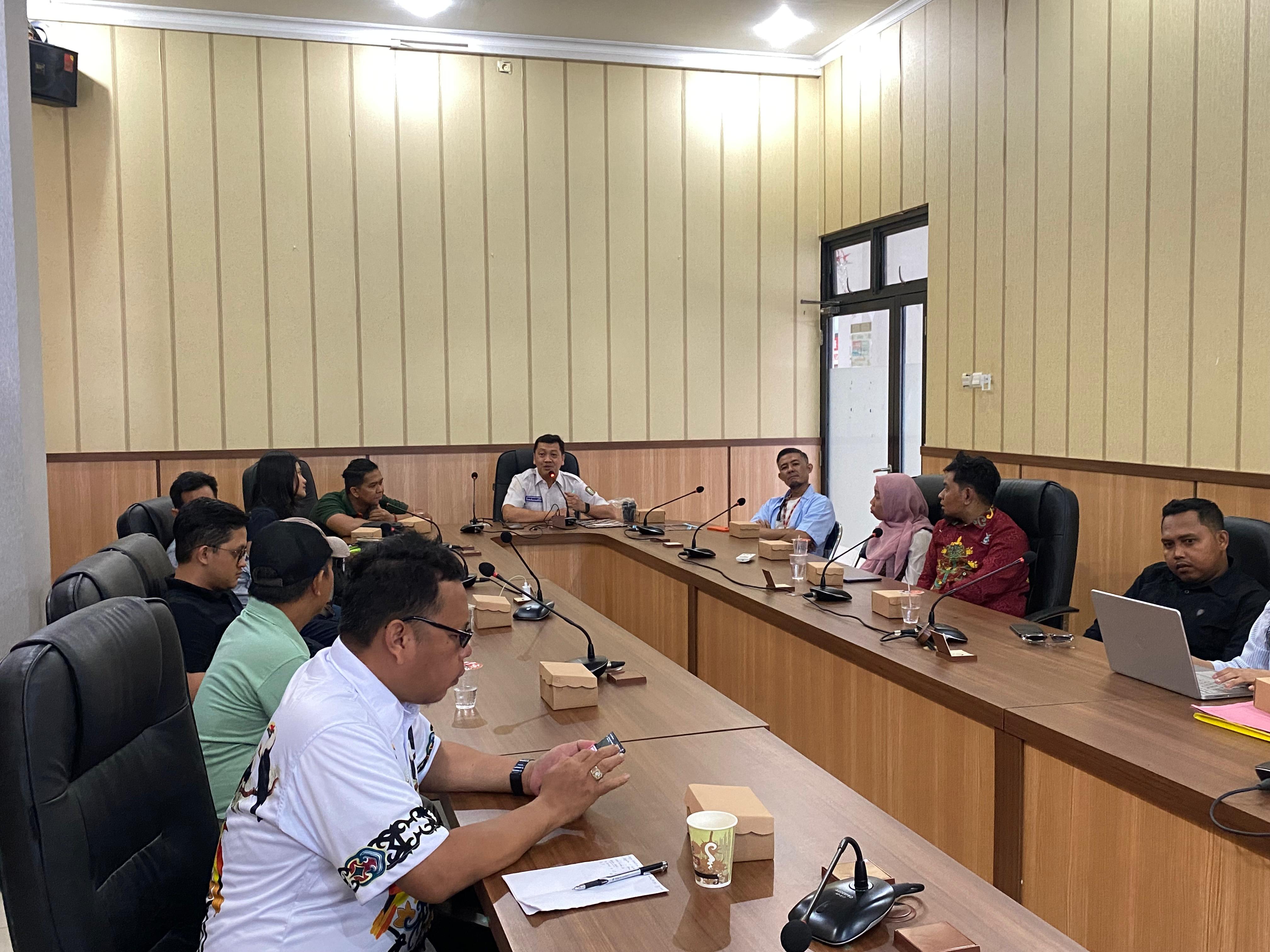 SOSIALISASI PAKAIAN ADAT